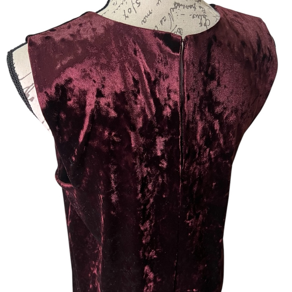 BCBGeneration | Burgundy Velvet Dress Size Medium - Picture 6 of 16